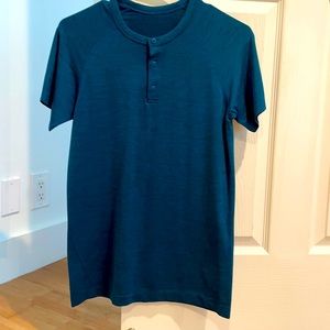 Men’s Lululemon Collared Workout Shirt Xsmall